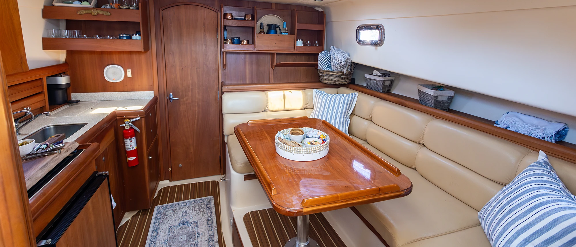 GraceToo inner cabin img